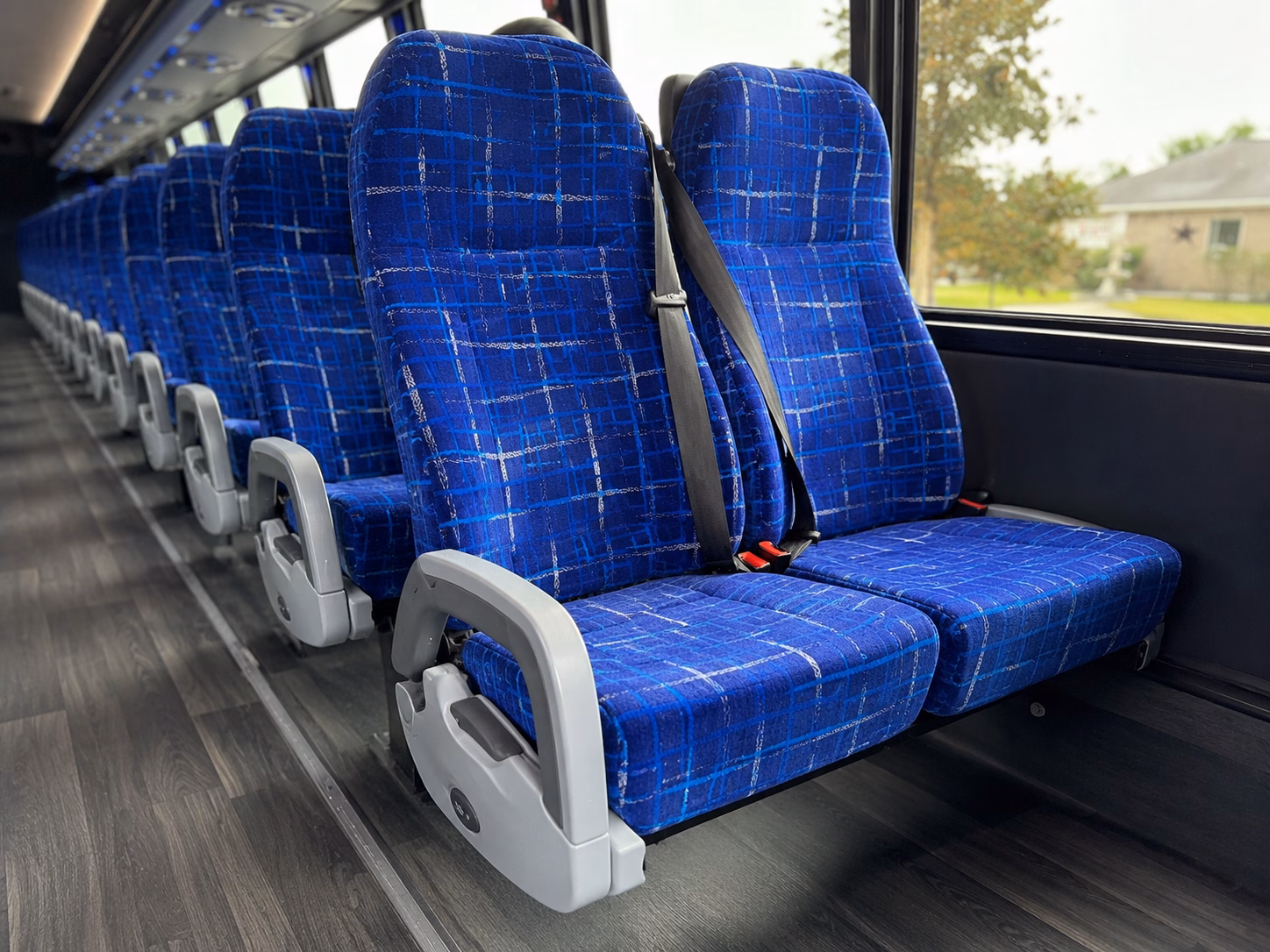 mckinney to austin charter buses for ut games sxsw acl and formula 1